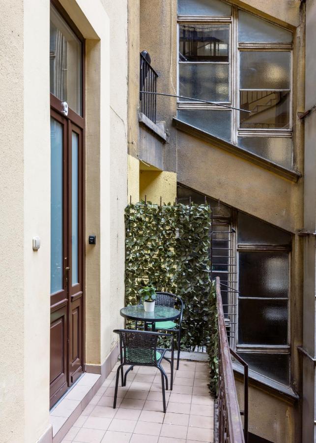 Elegant Apartment In Super Central Location Budapest Eksteriør billede